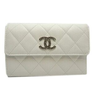CHANEL White Caviar Leather Wallet